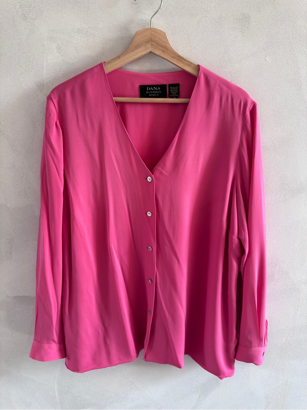Dana Buchman - Pink Silk V-Neck Button Front Blouse